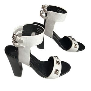 Rock & Republic Oaklee White Stud Open‎ Toe Sandals Size 6 New without Box